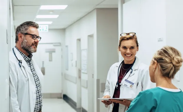 Professionnels de la santé en consultation