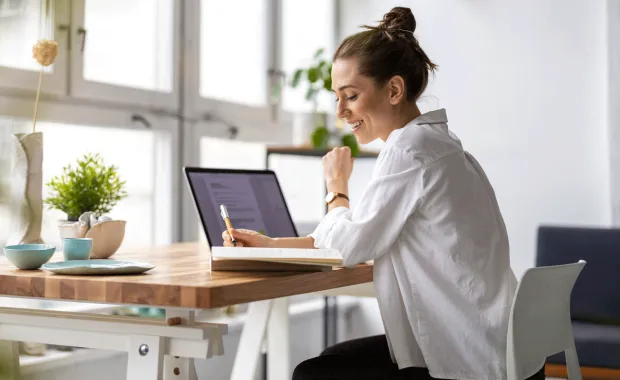Une personne en train de travailler